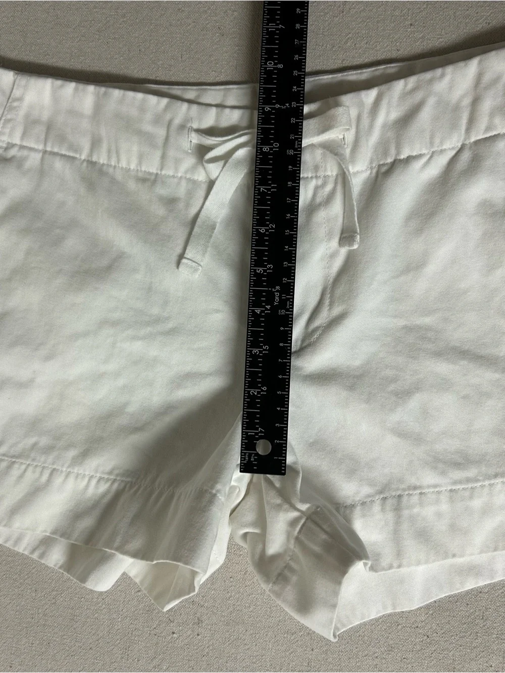 Gap Shorts Women’s 10 White